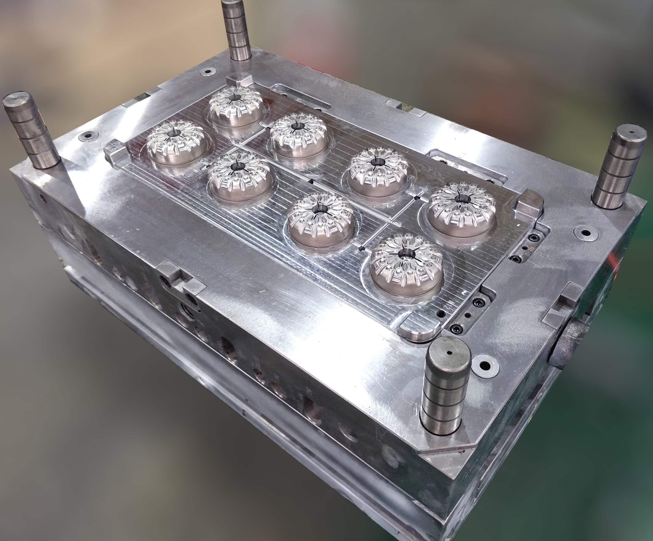 plastic injection mold