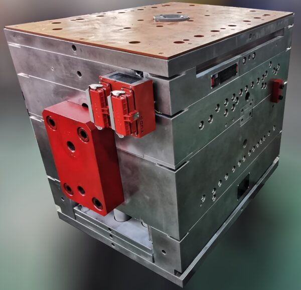 HOT RUNNER MOLD